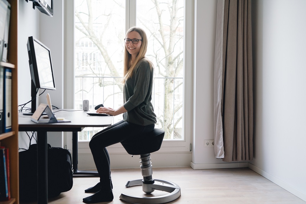 Osto-opas: Parhaan ergonomisen toimistotuolin valitseminen